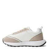Zapatillas deportivas negras con detalles en gamuza y cuero sintético.