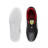 Championes Puma Ferrari Caven 2.0 de cuero sintético blanco con detalles en negro y rojo.
