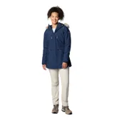 Campera azul con capucha con borde de piel sintética, cierre frontal con cremallera y broches, bolsillos con cremallera en el pecho y laterales, puños acanalados y forro térmico reflectante dorado.