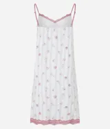 Camisola corta de viscosa estampada con flores y rayas verticales, breteles finos regulables y detalle de encaje rosa en escote y ruedo.