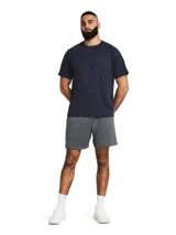 Short deportivo Under Armour Tech color azul marino con logo blanco en la pierna izquierda.