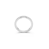 Anillo plateado con banda completa de brillantes chatones.