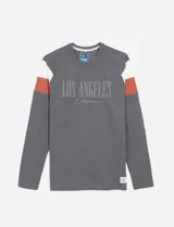 Remera gris de algodón con estampado frontal que incluye el texto 'LOS ANGELES California'.