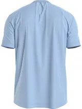Remera celeste de algodón con cuello redondo y logo Calvin Klein estampado en el frente.