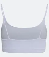 Top deportivo negro con escote ovalado y tirantes finos.