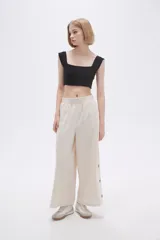 Pantalón palazzo estampado con cintura elastizada.