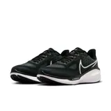 Championes de running Nike Vomero 17, color negro con detalles en blanco.