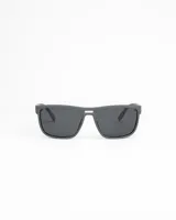 Lentes de sol de montura rectangular gruesa, color negro mate, con cristales oscuros polarizados.