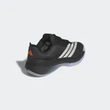 Championes de básquet Adidas Adizero Select 3.0, color negro con detalles plateados. Cuentan con tecnología Lightstrike para amortiguación y exterior textil.