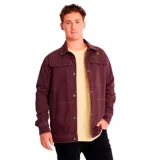 Chaqueta unisex color borgoña con dos bolsillos superiores con solapa y cierre a presión oculto, cierre frontal con botones metálicos con logo CAT, y dos bolsillos inferiores con entrada lateral.