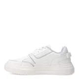 Championes urbanos color blanco con detalles en negro.