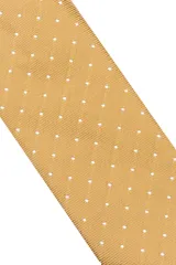 Corbata de 5 cm de ancho con diseño floral en tonos salmón, incluye pañuelo a juego de 27x27 cm.