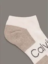 Pack de tres pares de medias invisibles de algodón, poliéster y elastano, con logo de Calvin Klein bordado.