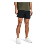 Short deportivo Under Armour Tech Woven de hombre, color gris, con cintura elástica y logo estampado en la pierna izquierda.