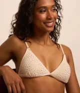 Soutien top color piel con breteles finos ajustables y detalles de strass.