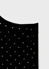 Minivestido negro de terciopelo con un solo hombro, manga larga y apliques de strass.