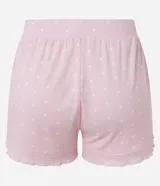 Short de pijama rosado con estampado de corazones, cintura elástica, botones decorativos y volados en el ruedo.