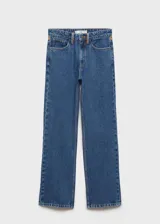 Pantalón de jean azul de corte recto, tiro medio, con cierre de cremallera y botón, cinco bolsillos y detalle en contraste.