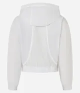 Campera rompevientos deportiva color blanco, confeccionada en poliamida, con capucha, cierre delantero en cremallera, tirador gomoso y puños ajustados.