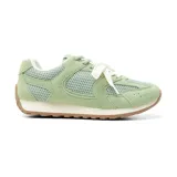 Championes deportivos American Sport modelo Britania, color verde claro con detalles en blanco y suela marrón. Confeccionados en malla y gamuza sintética.