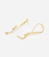 Maxi aros dorados con diseño de hilo torcido y cierre de tornillo.
