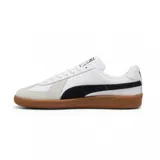 Championes Puma Army Trainer blancos con detalles en negro y gamuza gris. Suela de goma color caramelo.