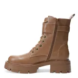 Botas de caña media color negro, con cordones y hebilla lateral.