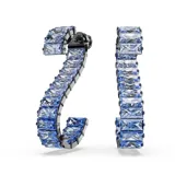 Par de aros Swarovski Matrix con forma de "S", bañados en rutenio y adornados con circonias azules talla baguette.