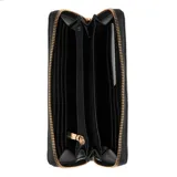 Billetera Guess Laurel negra con estampado del logo de la marca y aplique metálico dorado con el logo triangular característico.
