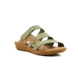 Sandalias bajas de cuero color marrón claro y verde oliva, con tres tiras combinadas y plantilla anatómica.