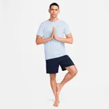 Pantalón corto de entrenamiento en color verde, diseñado para comodidad y rendimiento.