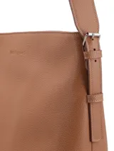 Cartera tipo shopper color marrón claro, con correa larga regulable para usar al hombro o cruzada.