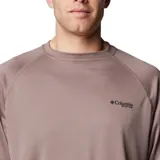Remera de manga larga color marrón claro, ideal para pesca, confeccionada en tejido de secado rápido que absorbe la humedad y ofrece protección solar UPF 50.