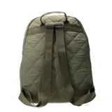 Mochila de diseño acolchado en color verde militar, con un bolsillo frontal y un compartimento principal con cierre.