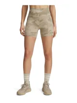 Calza corta deportiva color beige con estampado camuflado, cintura alta y logo de Project Rock en la pierna.