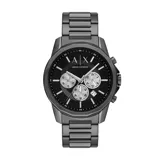 Reloj cronógrafo Armani Exchange modelo Banks para hombre, con caja y correa de acero en tono gris oscuro (gunmetal). Esfera negra con tres subesferas plateadas y fechador a las 4:30.