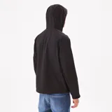 Campera negra con capucha, cierre frontal y logo de Wrangler bordado en el pecho.