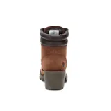 Bota de cuero tipo nubuck color café, con forro interno de nylon suave y suela de goma duradera.
