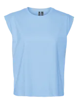 Musculosa celeste de algodón con cuello redondo y sisas amplias.