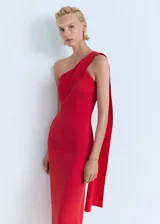 Vestido midi rojo de fiesta con escote asimétrico, un tirante ancho con detalle de pliegue y volante en el bajo.