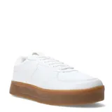 Zapatillas deportivas blancas acordonadas con suela marrón.