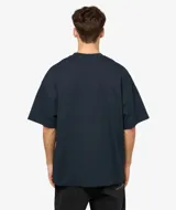 Remera negra de manga corta con corte holgado y logo Carhartt WIP bordado en blanco en el pecho.