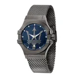 Reloj Maserati Potenza con caja de acero negro de 42mm, esfera azul con logo de la marca y malla metálica. Resistente al agua hasta 100 metros.