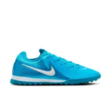 Zapatillas de fútbol 5 color azul, diseñadas para ofrecer comodidad y agarre en superficies sintéticas.