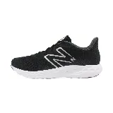 Championes de running New Balance, color negro con detalles en gris y logo plateado.