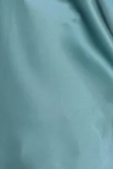 Bata corta color champagne de satén con mangas 3/4 y lazo para atar a la cintura.