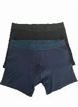 Pack de dos bóxers lisos, uno negro y otro azul marino, con cintura elástica con logo de la marca.