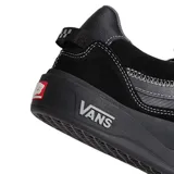 Championes de skate Vans modelo Wayvee en color negro con detalles en gris. Confeccionados con una combinación de gamuza y materiales sintéticos, presentan paneles de malla transpirable, refuerzos DuraCap para mayor durabilidad y plantillas PopCush para absorción de impactos. Poseen la clásica banda lateral Sidestripe y suela con tecnología Wafflecup.