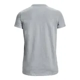 Remera deportiva Under Armour color fucsia con logo blanco estampado en el frente.