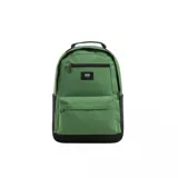 Mochila verde con un diseño sencillo, cuenta con múltiples compartimentos y un logo de la marca al frente.